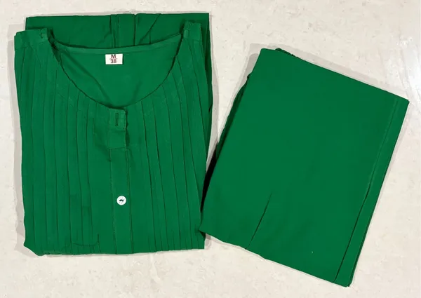 Green_Pleated_Floral_Kurta_Pant_Set_for_Women
