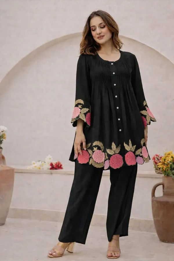 Black_Floral_Embroidered_Kurti_For_Women