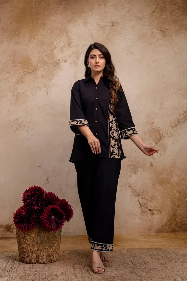 Black_Embroidered_Kurta_Pant_Set_for_Women
