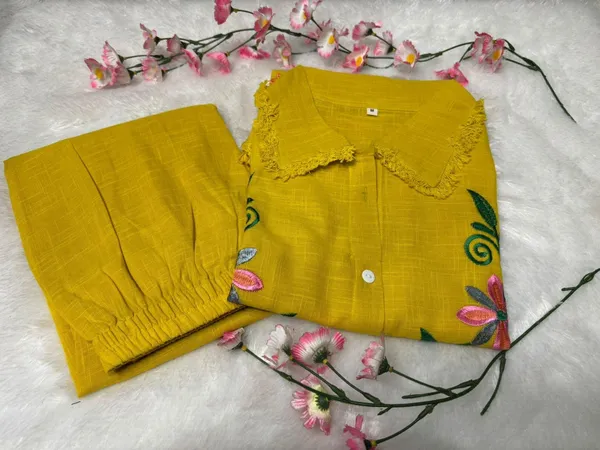 Yellow_Textured_Embroidered_Kurta_Pant_Set_for_Women