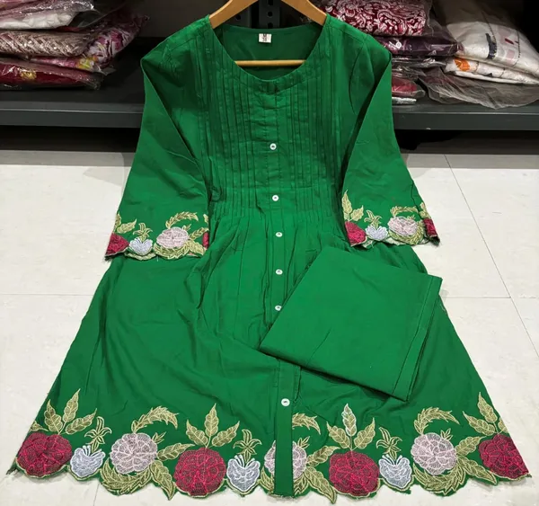 Green_Pleated_Floral_Kurta_Pant_Set_for_Women