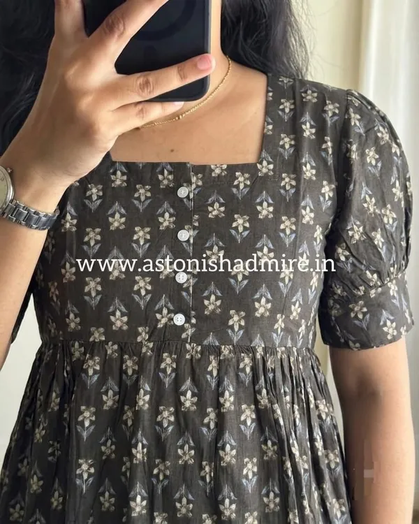 Black_Floral_Print_Flared_Dress_for_Women