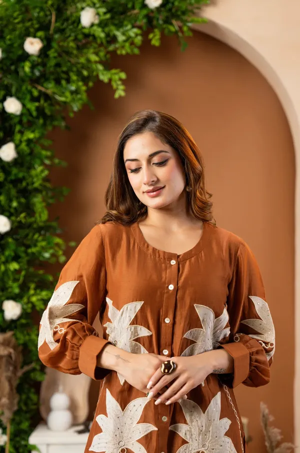 Brown_Floral_Embroidered_Kurta_Set_for_Women
