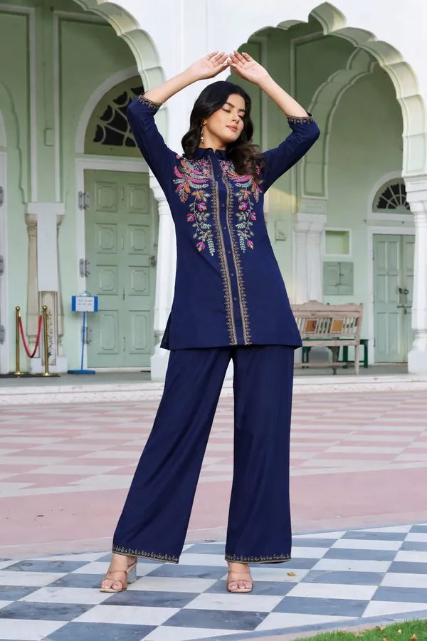 Navy_Embroidered_Straight_Kurta_For_Women