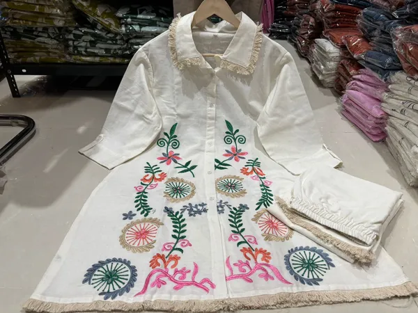 White_Embroidered_Straight_Kurti_for_Women