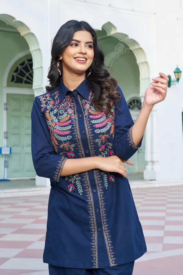 Navy_Embroidered_Straight_Kurta_For_Women