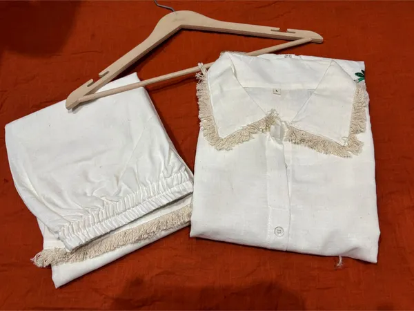 White_Embroidered_Straight_Kurti_for_Women