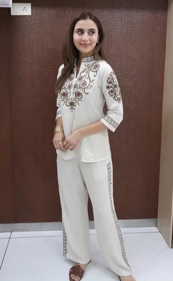 White_Embroidered_Straight_Kurta_for_Women