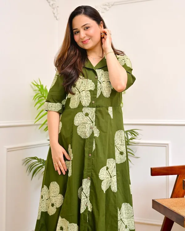 Green_Floral_Print_Collared_Dress_for_Women
