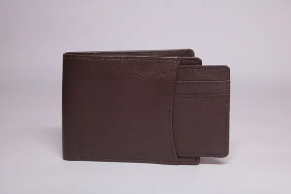 bifold_dark_brown_wallet
