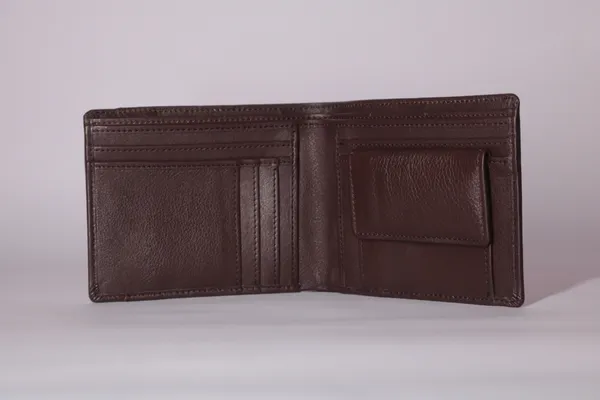 bifold_dark_brown_wallet