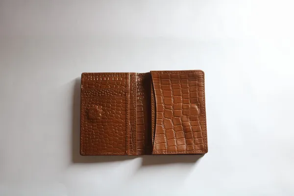 Brown_Croco_Embossed_Leather_Card_Holder_For_Men