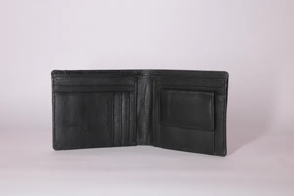 bifold_black_wallet_with_card_holder