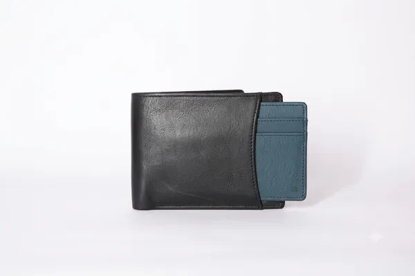 Black_Teal_Two-Tone_200_GSM_Bifold_Wallet_With_Card_Sleeve_For_Men