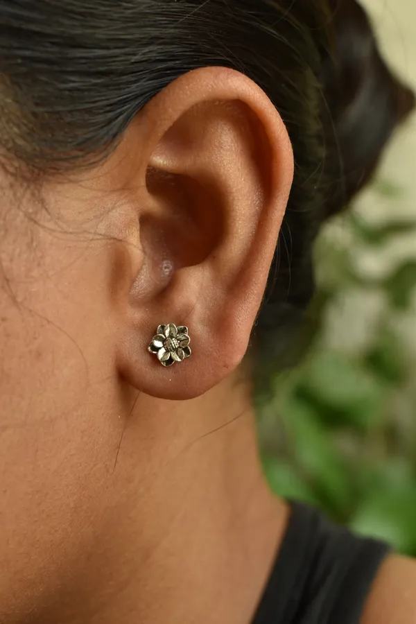 Silver_925_Sterling_Silver_Oxidised_Flower_Studs_For_Women
