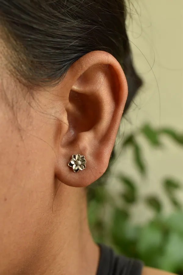 Silver_925_Sterling_Silver_Oxidised_Flower_Studs_For_Women