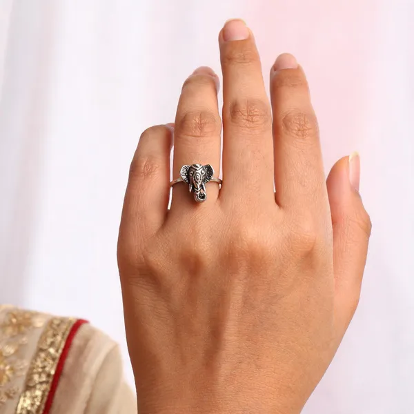 Silver_Oxidised_Sterling_Silver_Ganesha_Motif_Ring