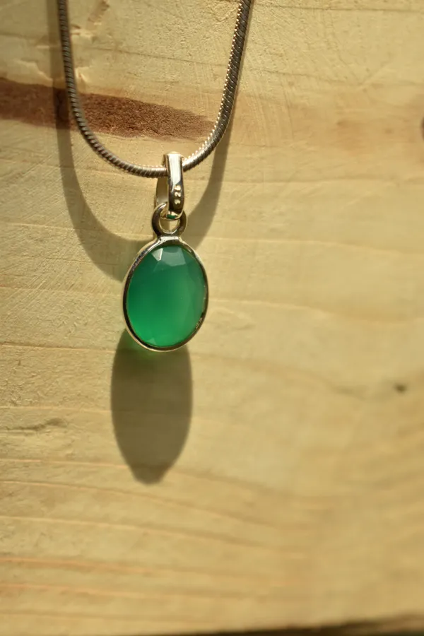 Green_Onyx_925_Sterling_Silver_Oval_Pendant_Unisex