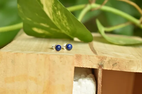 Blue_Lapis_Lazuli_925_Sterling_Silver_Round_Cabochon_Studs_For_Women