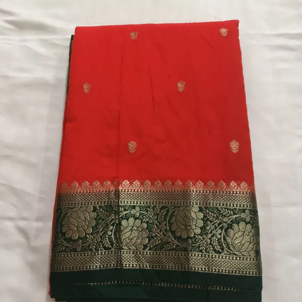 Red_Silk_Traditional_Saree_for_Women