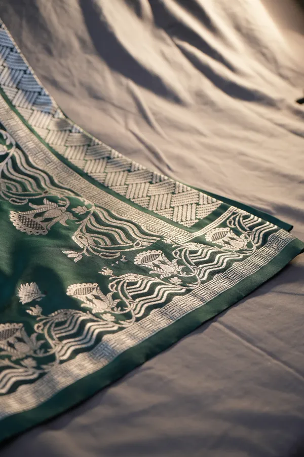 Green-mashru_silk_katan_tanchoi_silk_saree