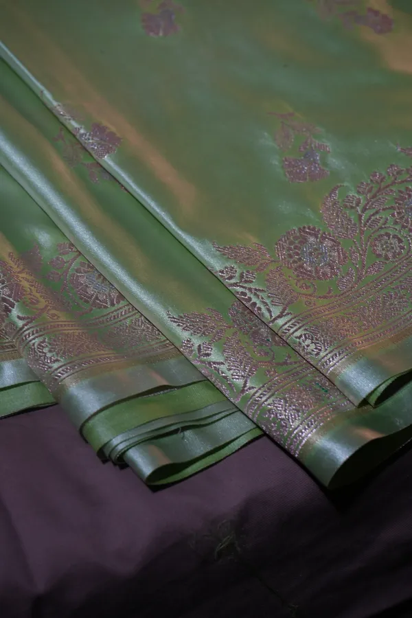 Green-mashru_silk_katan_tanchoi_silk_saree