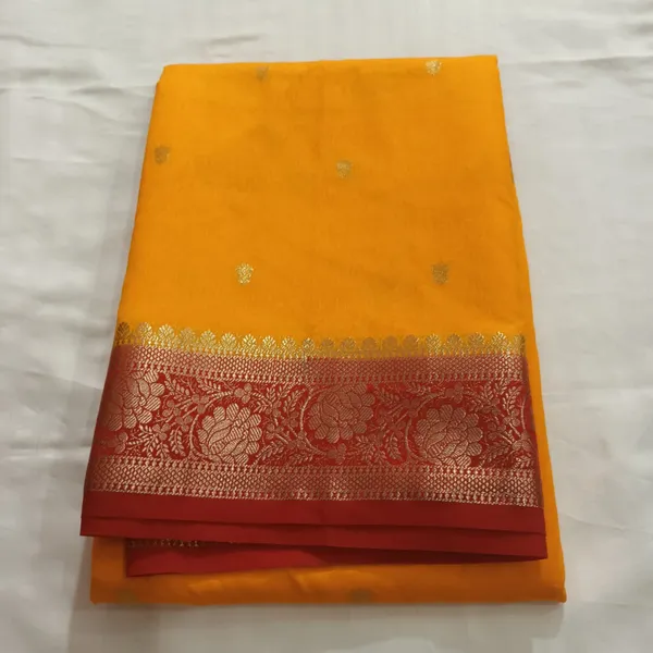 Yellow_Woven_Traditional_Saree_For_Women