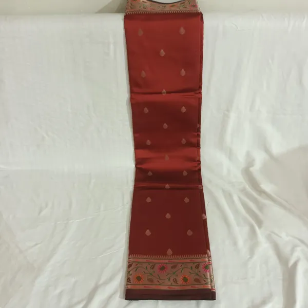 Maroon_Woven_Floral_Border_Saree_for_Women