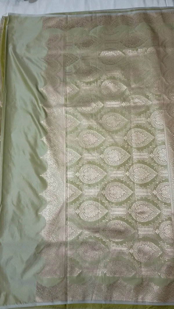 Green_Silk_Woven_Saree_for_Women
