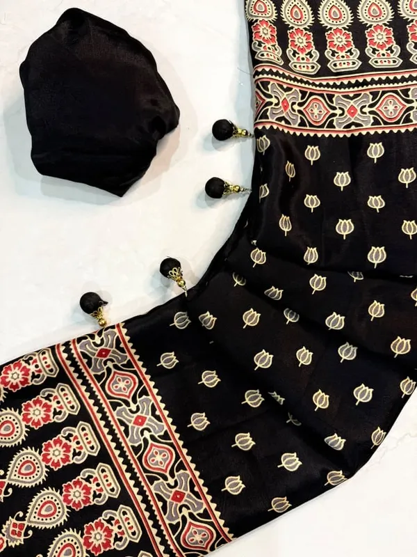 Black_Printed_Ethnic_Kurta_For_Women
