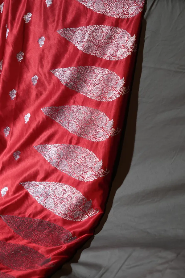 Red-mashru_silk_katan_tanchoi_silk_saree