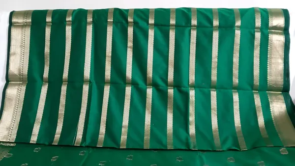 Green_Woven_Zari_Border_Saree_for_Women