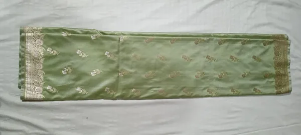 Green_Zari_Woven_Saree_for_Women