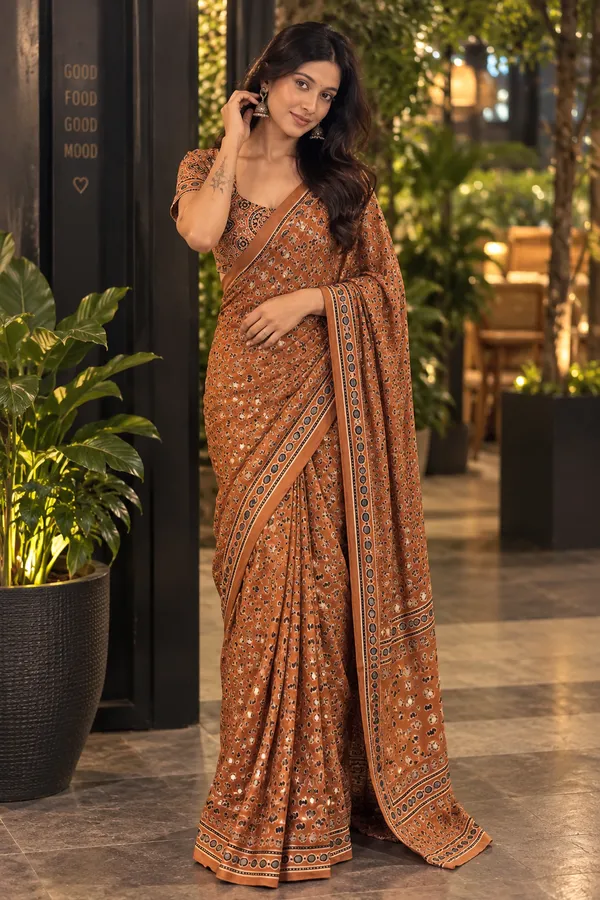 Rust_Printed_Saree_With_Blouse_Piece_for_Women