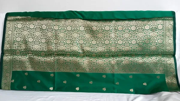 Green_Woven_Zari_Border_Saree_for_Women