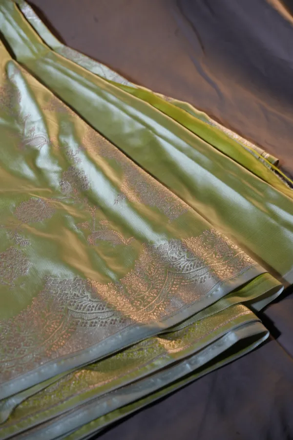Green-mashru_silk_katan_tanchoi_silk_saree