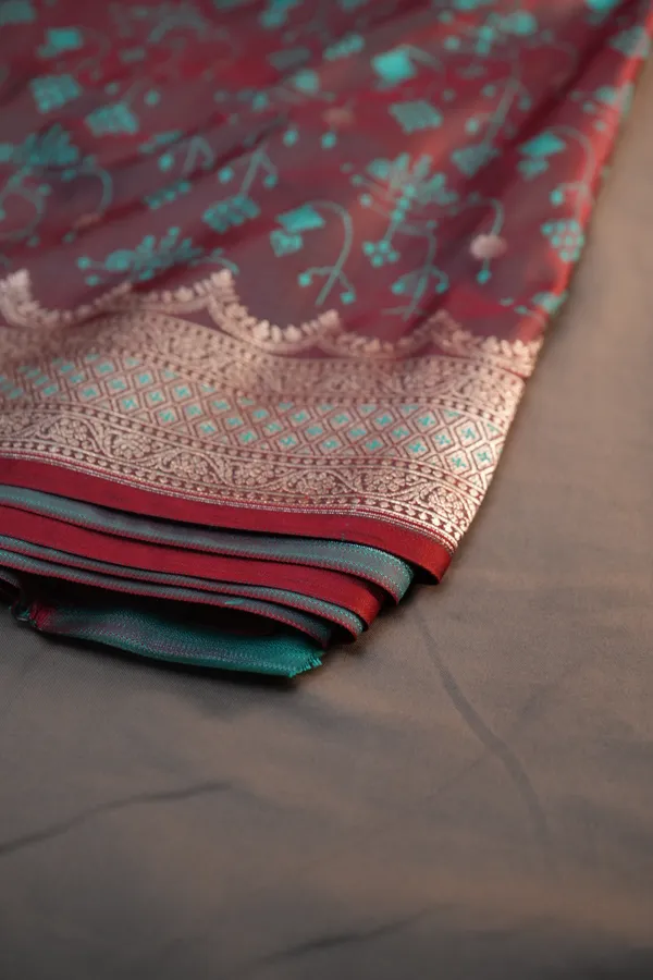 Maroon,_Teal-mashru_silk_katan_tanchoi_silk_saree