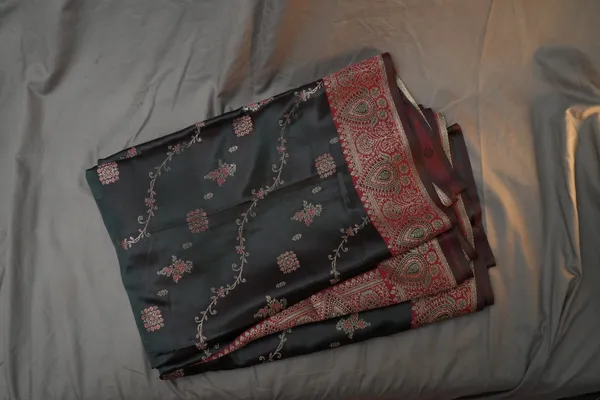 wine-mashru_silk_katan_tanchoi_silk_saree