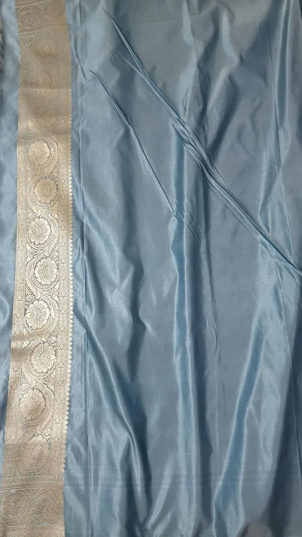 Blue_Floral_Woven_Saree_for_Women