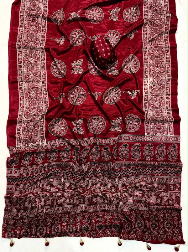 Maroon_Printed_Saree_for_Women
