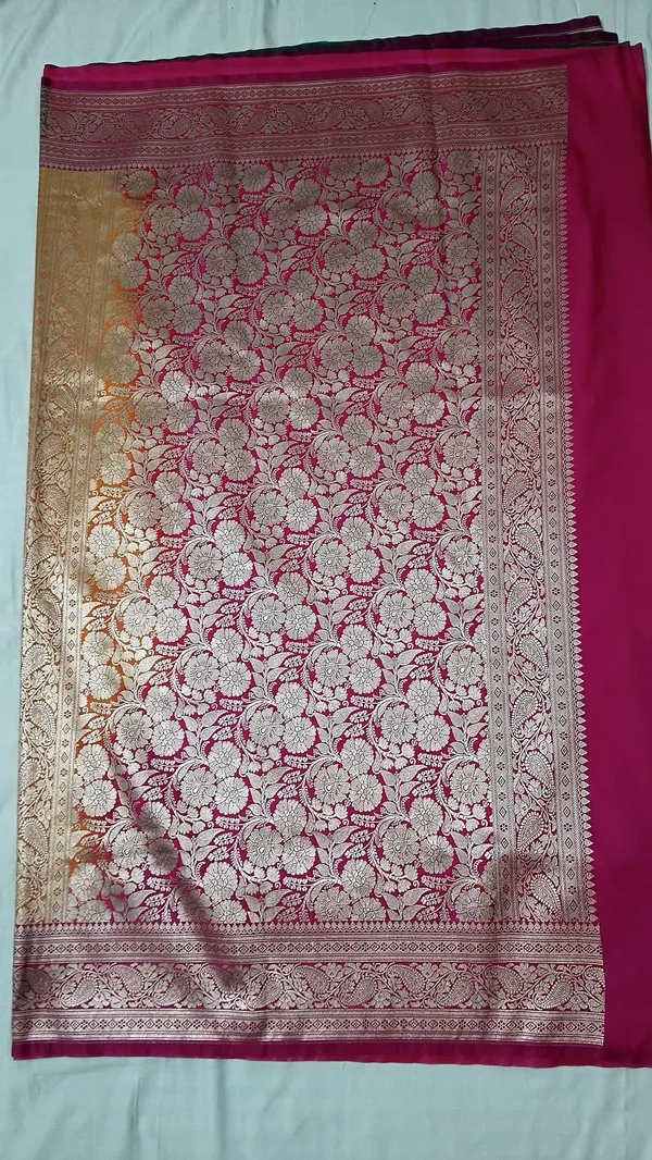 Magenta_Zari_Woven_Saree_for_Women