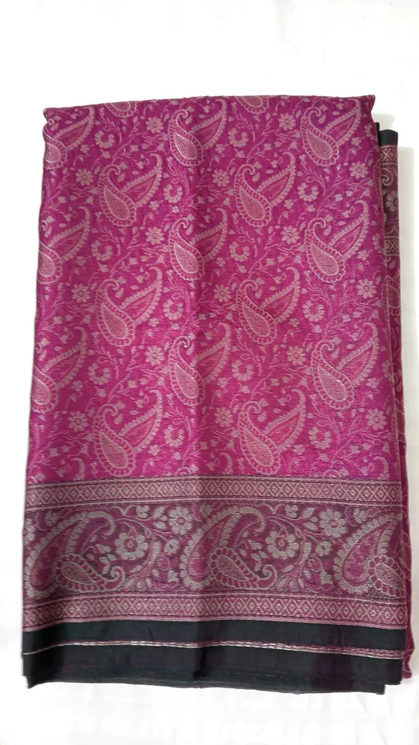 Magenta_Paisley_Print_Saree_for_Women