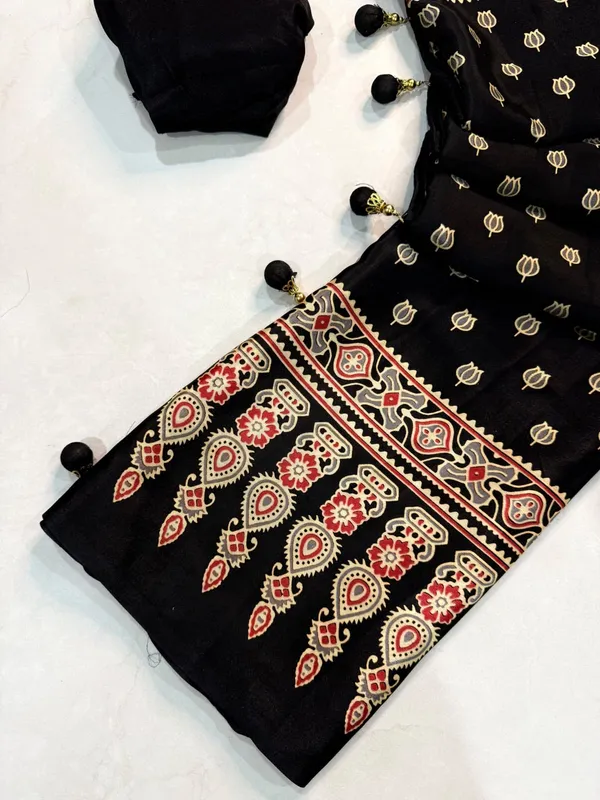 Black_Printed_Ethnic_Kurta_For_Women