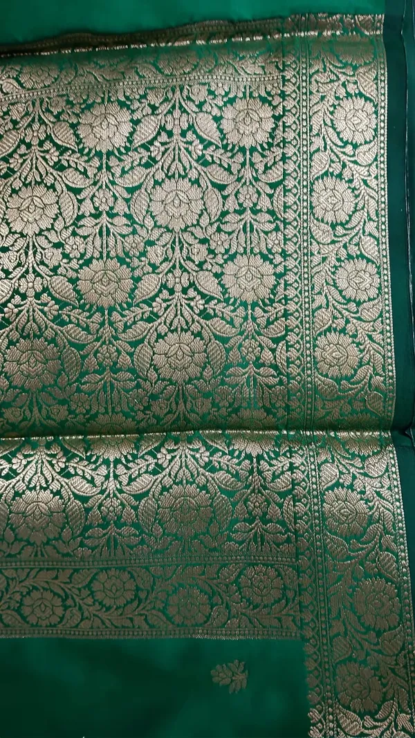 Green_Woven_Zari_Border_Saree_for_Women