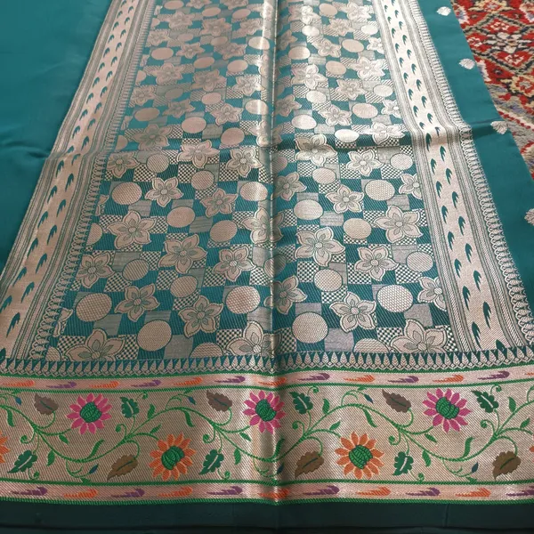 Teal_Traditional_Floral_Border_Saree_for_Women