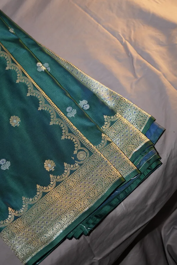 Green-mashru_silk_katan_tanchoi_silk_saree