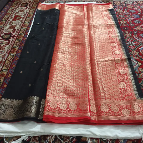 Black_Woven_Traditional_Saree_for_Women