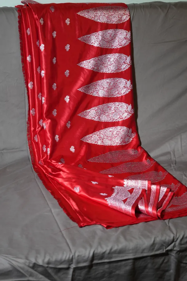 Red-mashru_silk_katan_tanchoi_silk_saree
