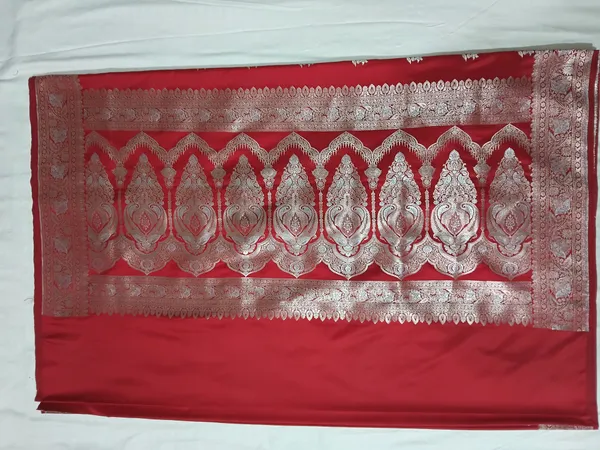 Red_Zari_Woven_Saree_for_Women
