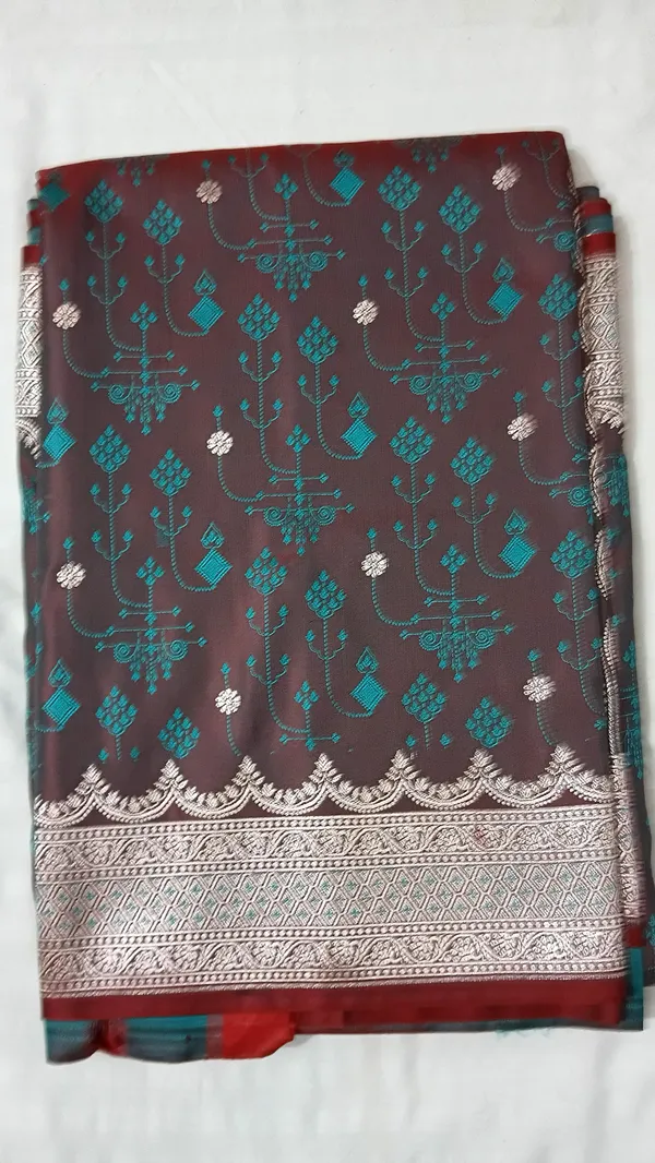 BROWN_Woven_Traditional_Saree_for_Women